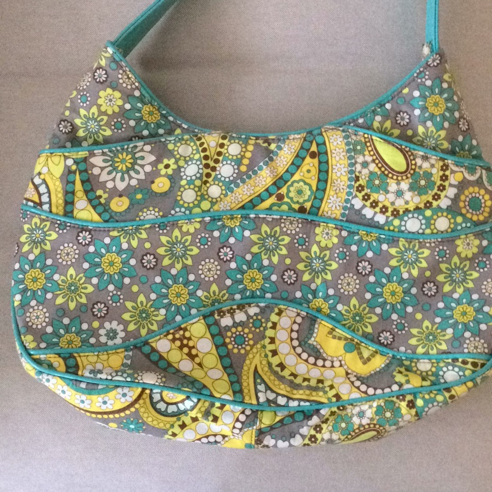 Vera Bradley Frill handbag Like NEW